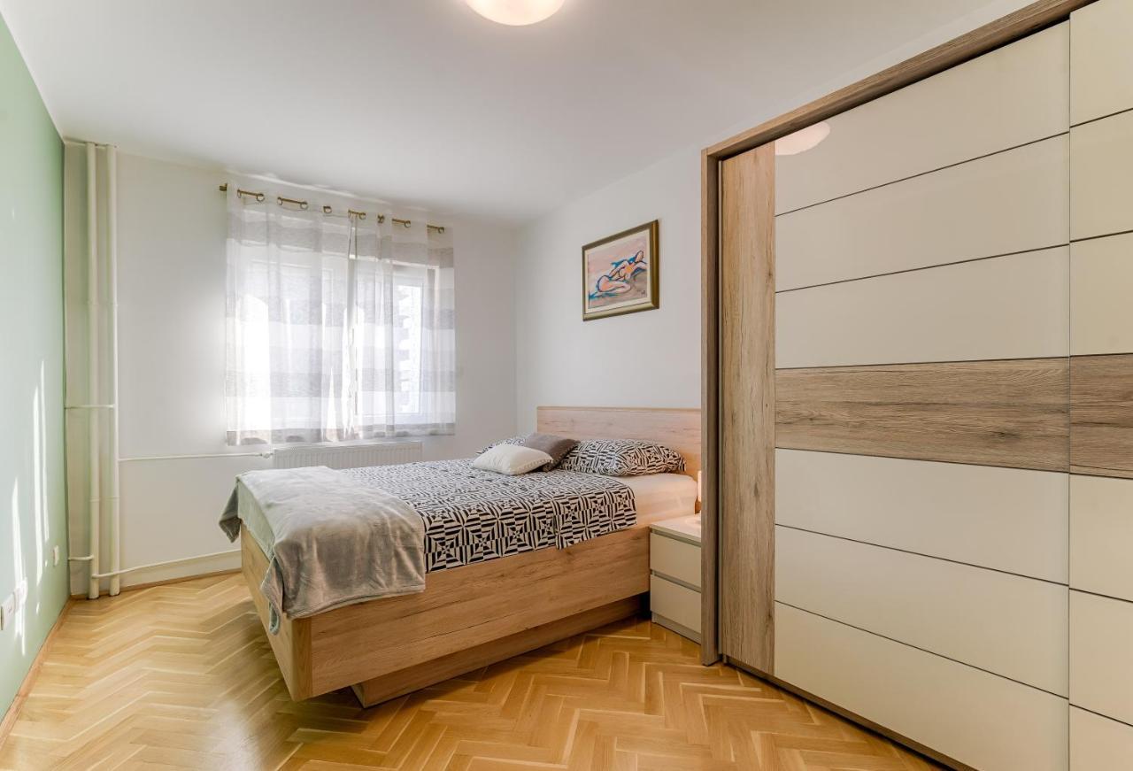 Two Bedroom Apartment Paris Рієка Екстер'єр фото